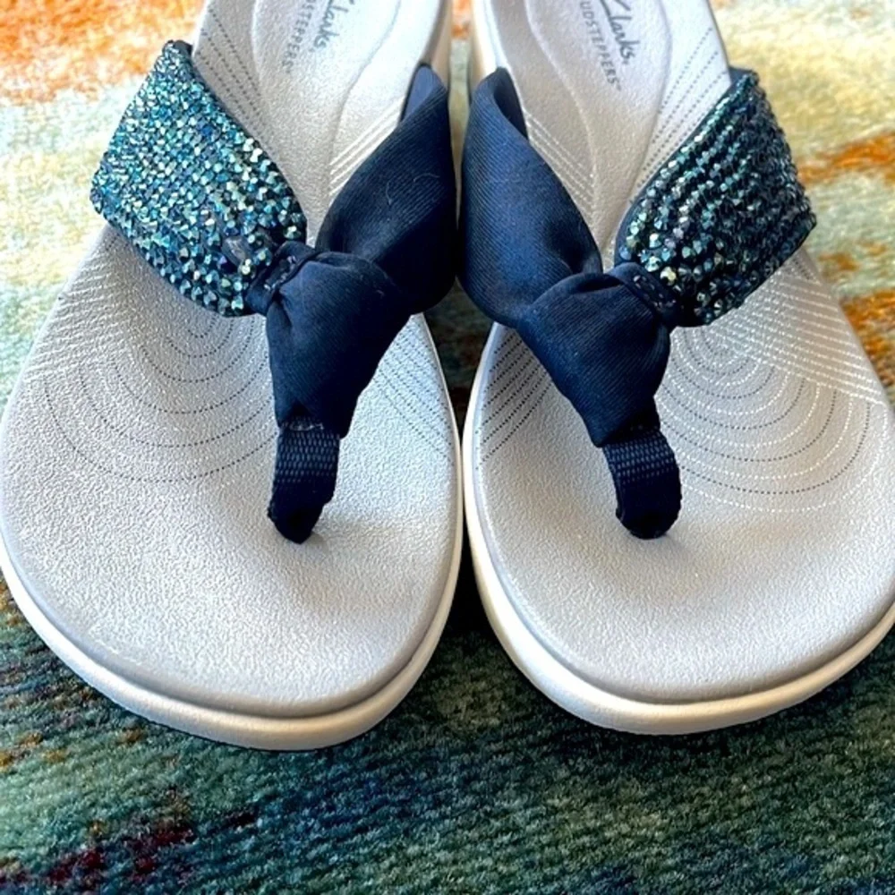 Brand Clarks Cloudsteppers Thong Sandals Custom Blue w/ Beaded Crystals Sparkly